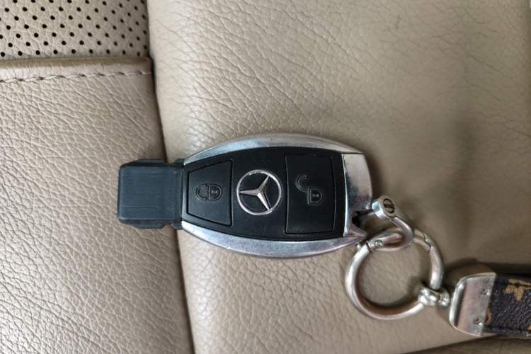 Used Mercedes-Benz R-Class 2010 R 300 L Luxury Model Vehicle Key