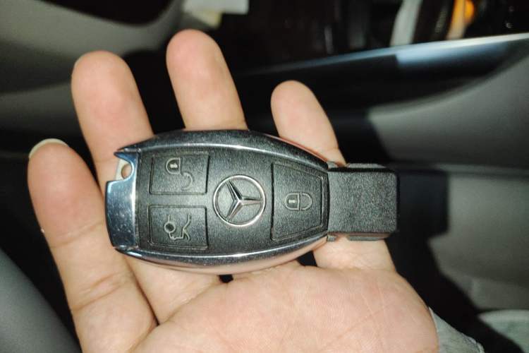 Used Mercedes-Benz R-Class 2010 R 350 L 4MATIC Vehicle Key