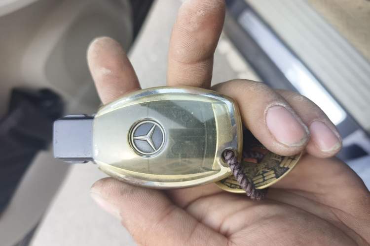 Used Mercedes-Benz R-Class 2010 R 350 L 4MATIC Grand Edition Vehicle Key