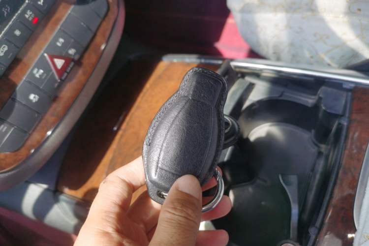 Used Mercedes-Benz R-Class 2010 R 350 L 4MATIC Vehicle Key
