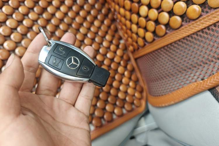 Used Mercedes-Benz R-Class 2010 R 350 L 4MATIC Vehicle Key