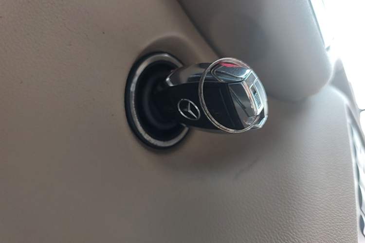 Used Mercedes-Benz R-Class 2010 R 300 L Business Model Vehicle Key