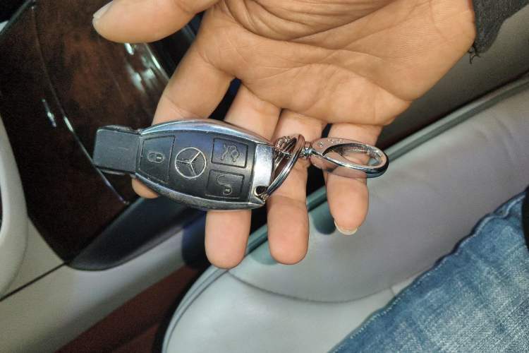 Used Mercedes-Benz R-Class 2010 R 350 L 4MATIC Vehicle Key