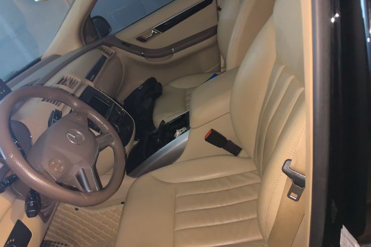 Used Mercedes-Benz R-Class 2010 R 350 L 4MATIC Grand Edition Left Front Seat