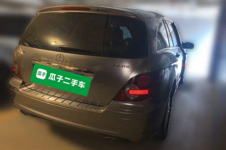 Used Mercedes-Benz R-Class 2010 R 350 L 4MATIC Grand Edition Rear Right 45 Deg