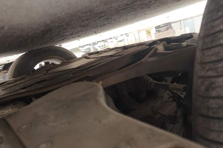 Used Mercedes-Benz R-Class 2010 R 350 L 4MATIC Grand Edition Chassis Front Left