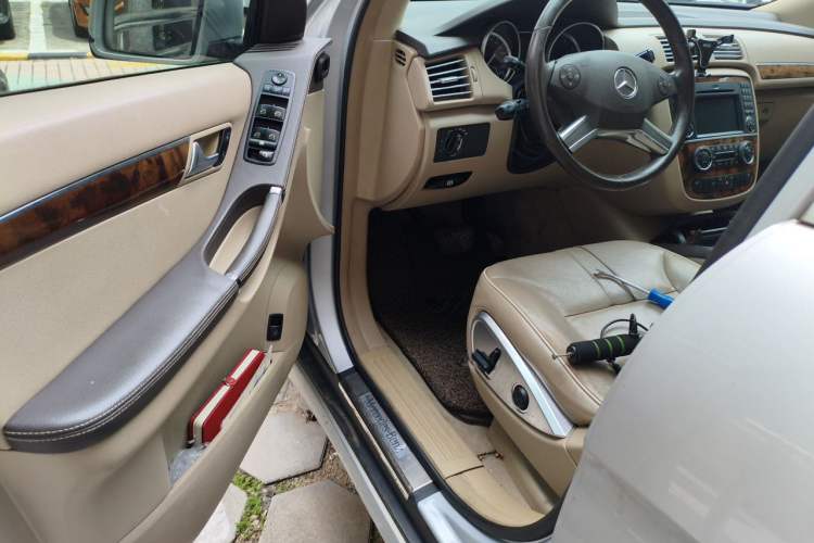 Used Mercedes-Benz R-Class 2010 R 350 L 4MATIC Driver Seat