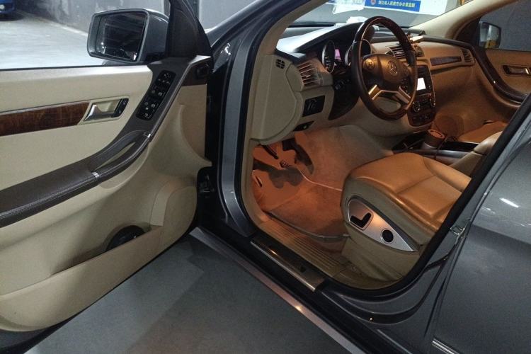 Used Mercedes-Benz R-Class 2010 R 300 L Business Model Driver Seat