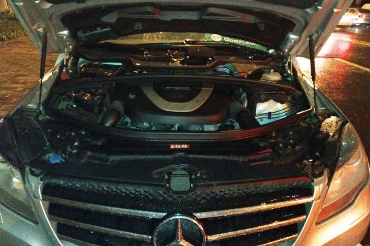 Used Mercedes-Benz R-Class 2010 R 350 L 4MATIC Engine Bay