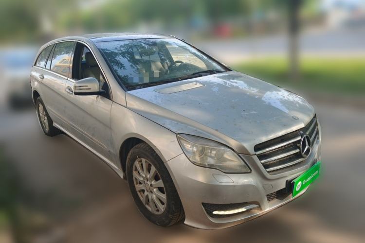 Used Mercedes-Benz R-Class 2010 R 350 L 4MATIC Front Right 45 Deg