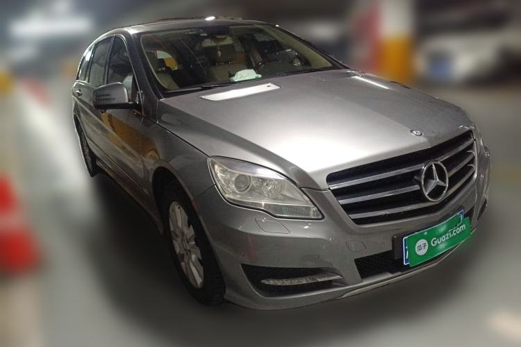 Used Mercedes-Benz R-Class 2010 R 300 L Business Model Front Right 45 Deg