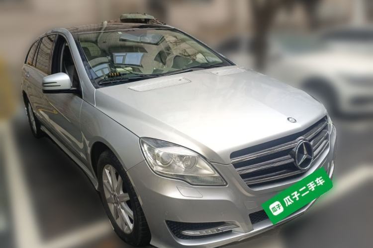Used Mercedes-Benz R-Class 2010 R 350 L 4MATIC Front Right 45 Deg