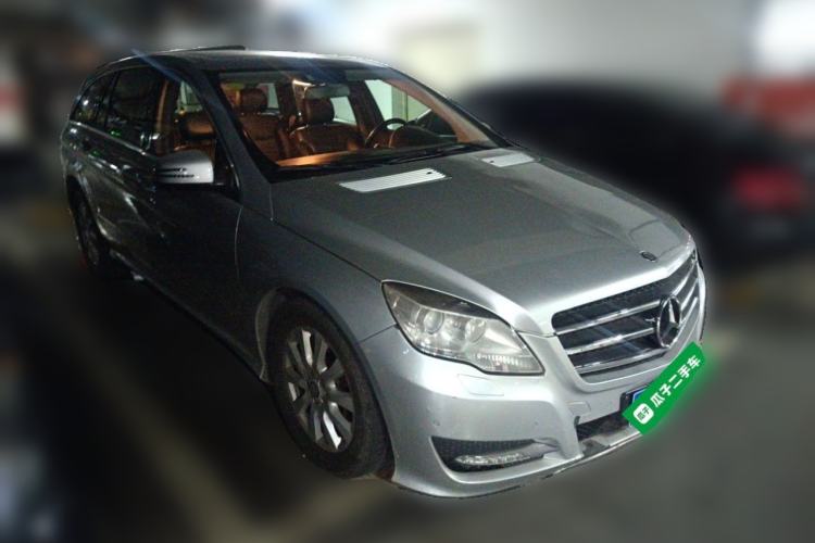 Used Mercedes-Benz R-Class 2010 R 300 L Business Model Front Right 45 Deg