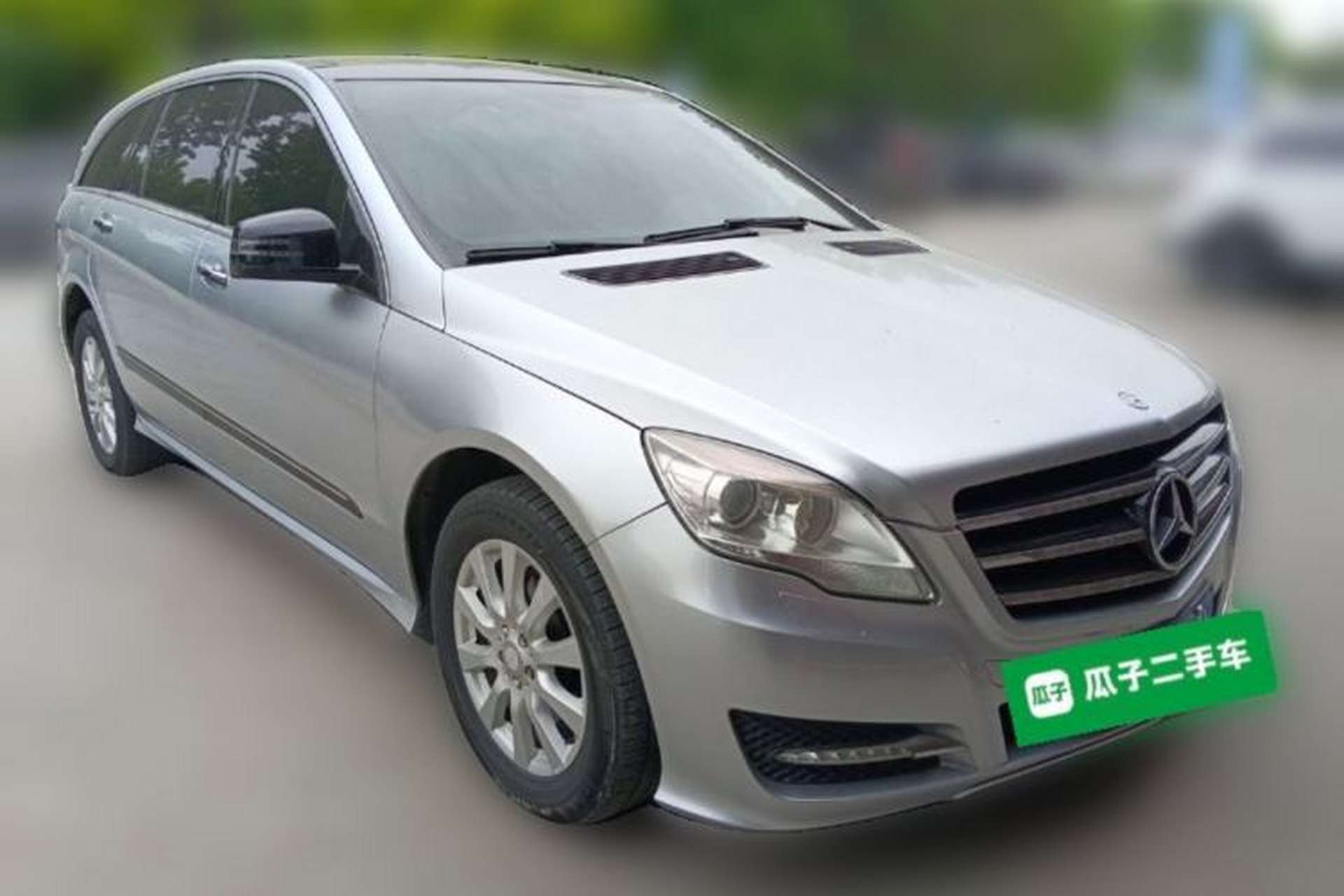Used Mercedes-Benz R-Class 2010 R 350 L 4MATIC Front Right 45 Deg