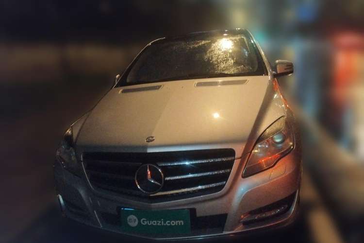 Used Mercedes-Benz R-Class 2010 R 350 L 4MATIC Front