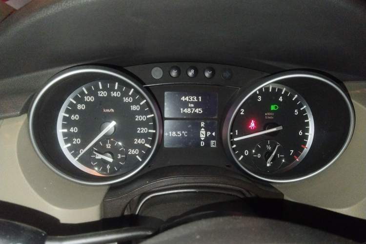 Used Mercedes-Benz R-Class 2010 R 350 L 4MATIC Instrument Cluster