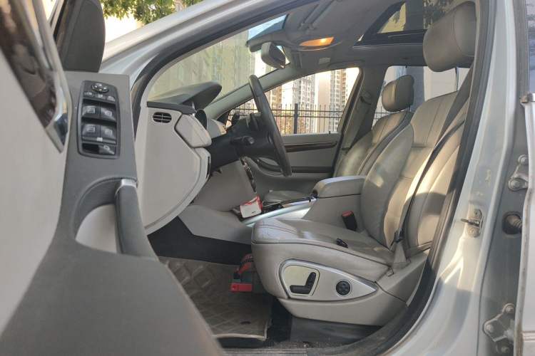 Used Mercedes-Benz R-Class 2010 R 350 L 4MATIC Left Front Seat