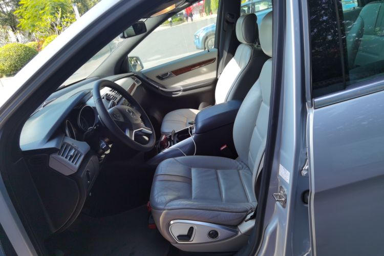 Used Mercedes-Benz R-Class 2010 R 350 L 4MATIC Left Front Seat