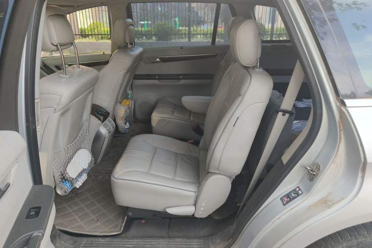 Used Mercedes-Benz R-Class 2010 R 350 L 4MATIC Left Rear Seat