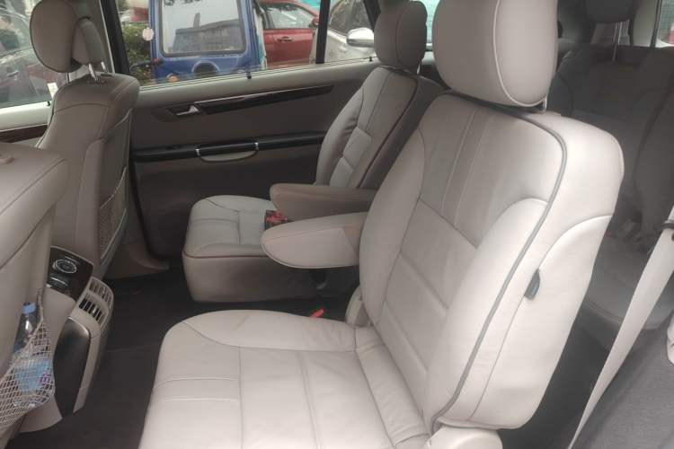 Used Mercedes-Benz R-Class 2010 R 350 L 4MATIC Left Rear Seat