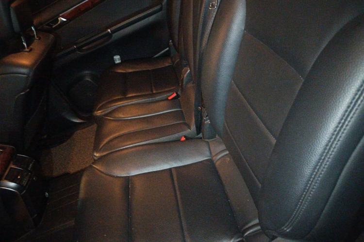 Used Mercedes-Benz R-Class 2010 R 300 L Business Model Left Rear Seat