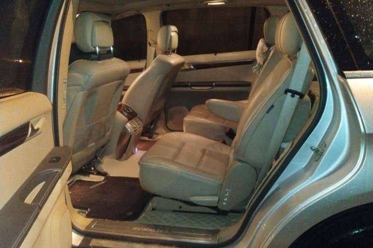 Used Mercedes-Benz R-Class 2010 R 350 L 4MATIC Left Rear Seat