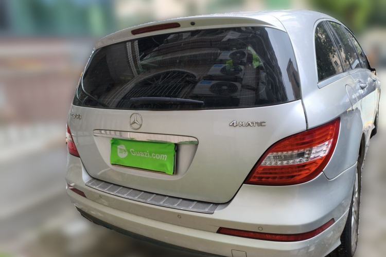Used Mercedes-Benz R-Class 2010 R 350 L 4MATIC Rear