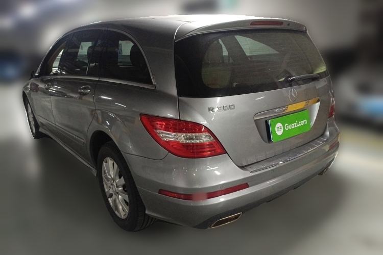 Used Mercedes-Benz R-Class 2010 R 300 L Business Model Rear Left 45 Deg