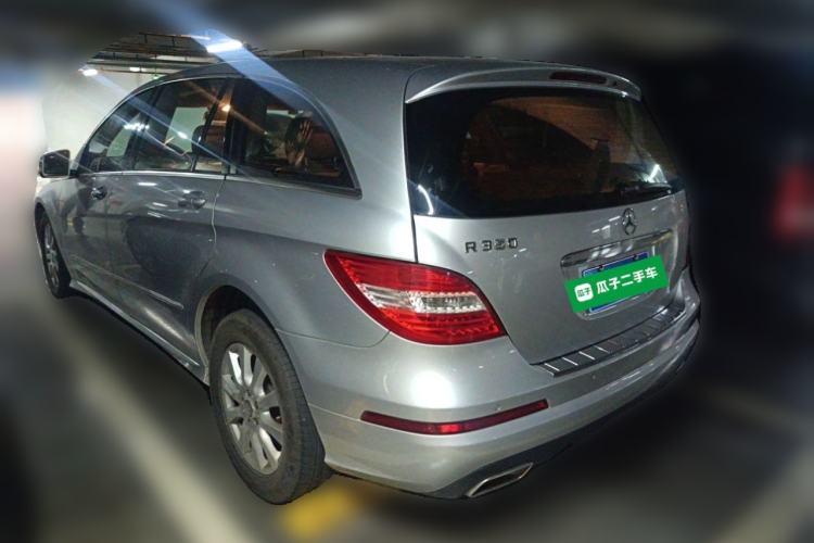 Used Mercedes-Benz R-Class 2010 R 300 L Business Model Rear Left 45 Deg