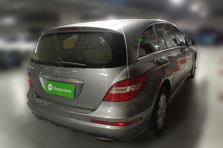 Used Mercedes-Benz R-Class 2010 R 300 L Business Model Rear Right 45 Deg