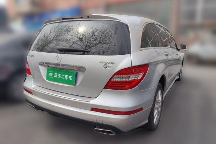 Used Mercedes-Benz R-Class 2010 R 350 L 4MATIC Grand Edition Rear Right 45 Deg
