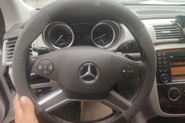 Used Mercedes-Benz R-Class 2010 R 350 L 4MATIC Steering Wheel