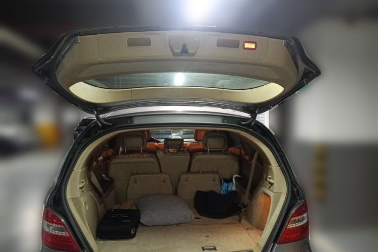Used Mercedes-Benz R-Class 2010 R 300 L Business Model Trunk