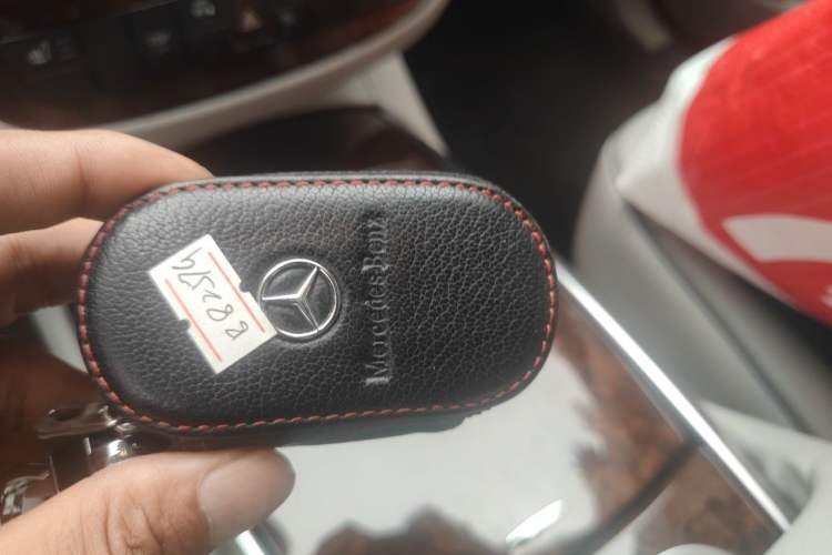 Used Mercedes-Benz R-Class 2010 R 350 L 4MATIC Vehicle Key