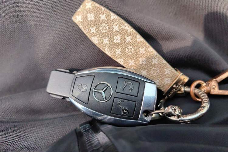 Used Mercedes-Benz R-Class 2010 R 350 L 4MATIC Grand Edition Vehicle Key