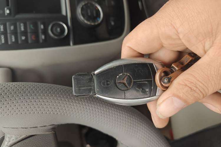 Used Mercedes-Benz R-Class 2010 R 350 L 4MATIC Grand Edition Vehicle Key