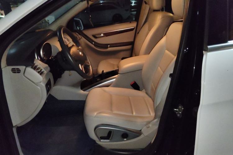 Used Mercedes-Benz R-Class 2010 R 300 L Business Model Left Front Seat