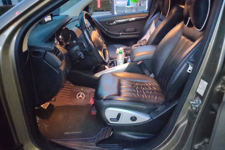 Used Mercedes-Benz R-Class 2010 R 350 L 4MATIC Grand Edition Left Front Seat