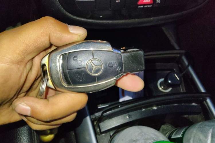 Used Mercedes-Benz R-Class 2010 R 350 L 4MATIC Grand Edition Vehicle Key