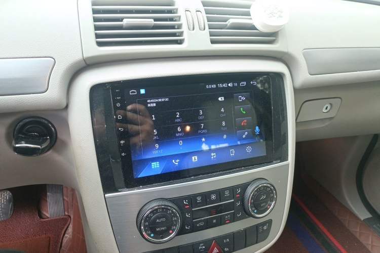 Used Mercedes-Benz R-Class 2011 R 300 L Business Model Audio And AC Panel