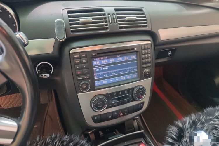 Used Mercedes-Benz R-Class 2011 R 300 L Business Model Audio And AC Panel