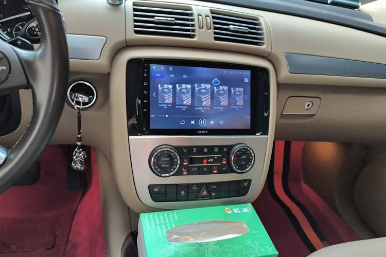 Used Mercedes-Benz R-Class 2011 R 300 L Business Model Audio And AC Panel