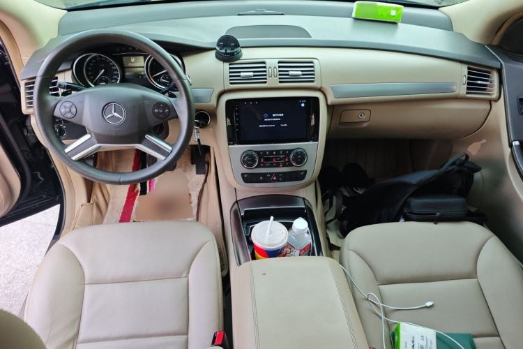 Used Mercedes-Benz R-Class 2011 R 300 L Business Model Center Console