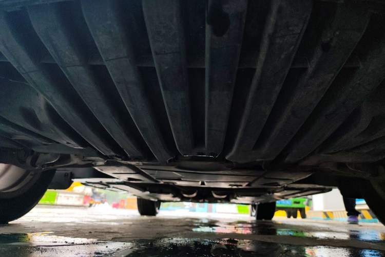 Used Mercedes-Benz R-Class 2011 R 350 L 4MATIC Chassis Front