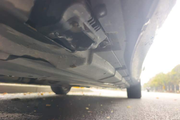 Used Mercedes-Benz R-Class 2011 R 300 L Business Model Chassis Front Left