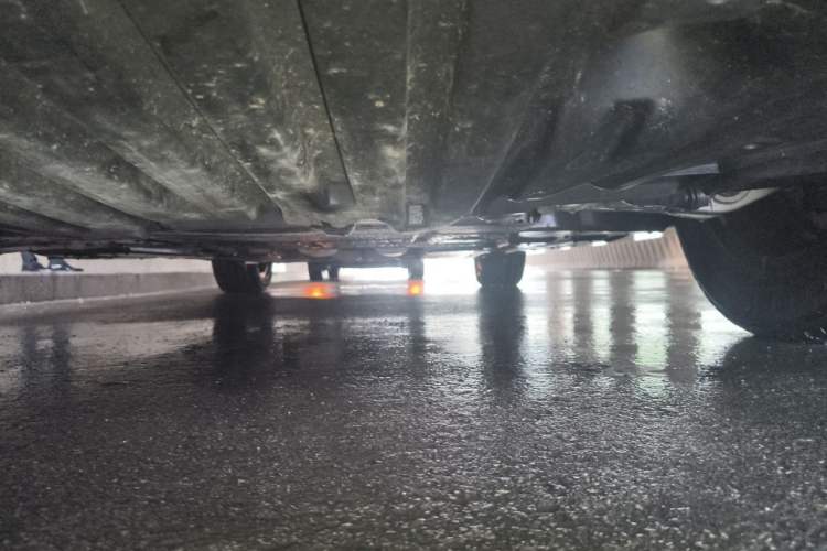 Used Mercedes-Benz R-Class 2011 R 300 L Business Model Chassis Front Left