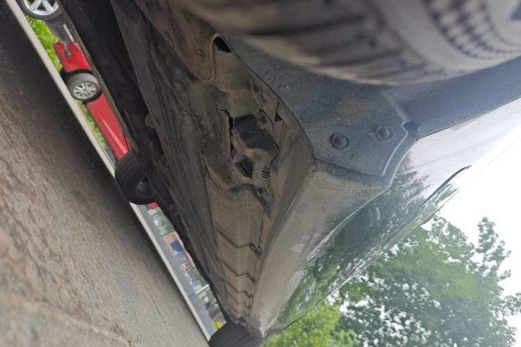 Used Mercedes-Benz R-Class 2011 R 350 L 4MATIC Chassis Front Left
