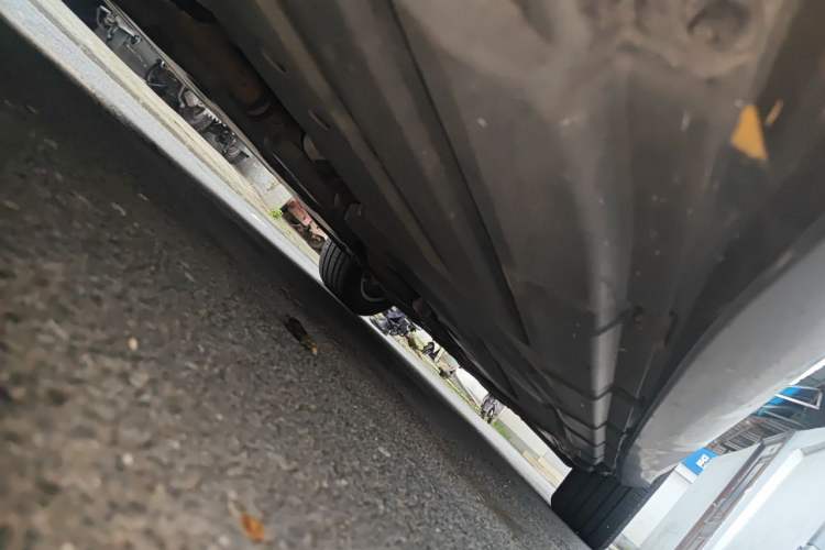 Used Mercedes-Benz R-Class 2011 R 300 L Luxury Model Chassis Front Left