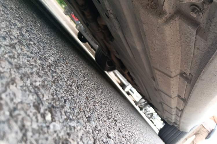 Used Mercedes-Benz R-Class 2011 R 300 L Business Model Chassis Front Left