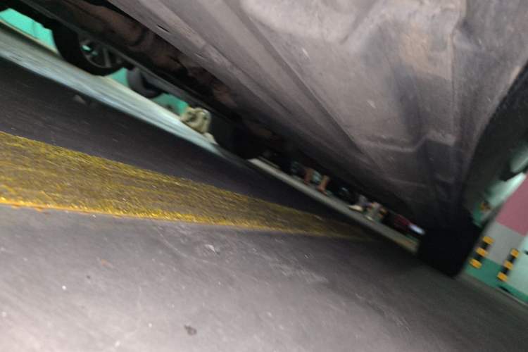 Used Mercedes-Benz R-Class 2011 R 300 L Business Model Chassis Front Left